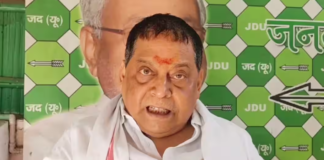Bihar Politics: सीएम की कुर्सी का त्याग, क्योंकि फर्क साफ है—एक Nitish और इतिहास? ‘पूर्व सीएम’ पर JDU नेता नीरज कुमार… 21 वर्षों की बिहार पॉलिटिक्स