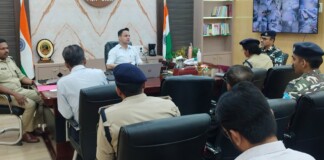 Madhubani News: मधुबनी में नशे पर नकेल! 286 वाइब्रेंट विलेज में ‘मादक पदार्थ नियंत्रण’ के SSB कॉम्बो, सीमावर्ती क्षेत्रों में होगी विशेष छापेमारी, पढ़िए NCORD की बैठक में बड़ा फैसला!