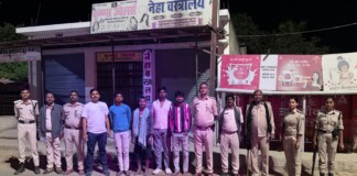 Darbhanga News: सिंहवाड़ा में भीषण सड़क हादसा, ओवरलोड टेंपो पलटने से युवती की मौत, पिता गंभीर