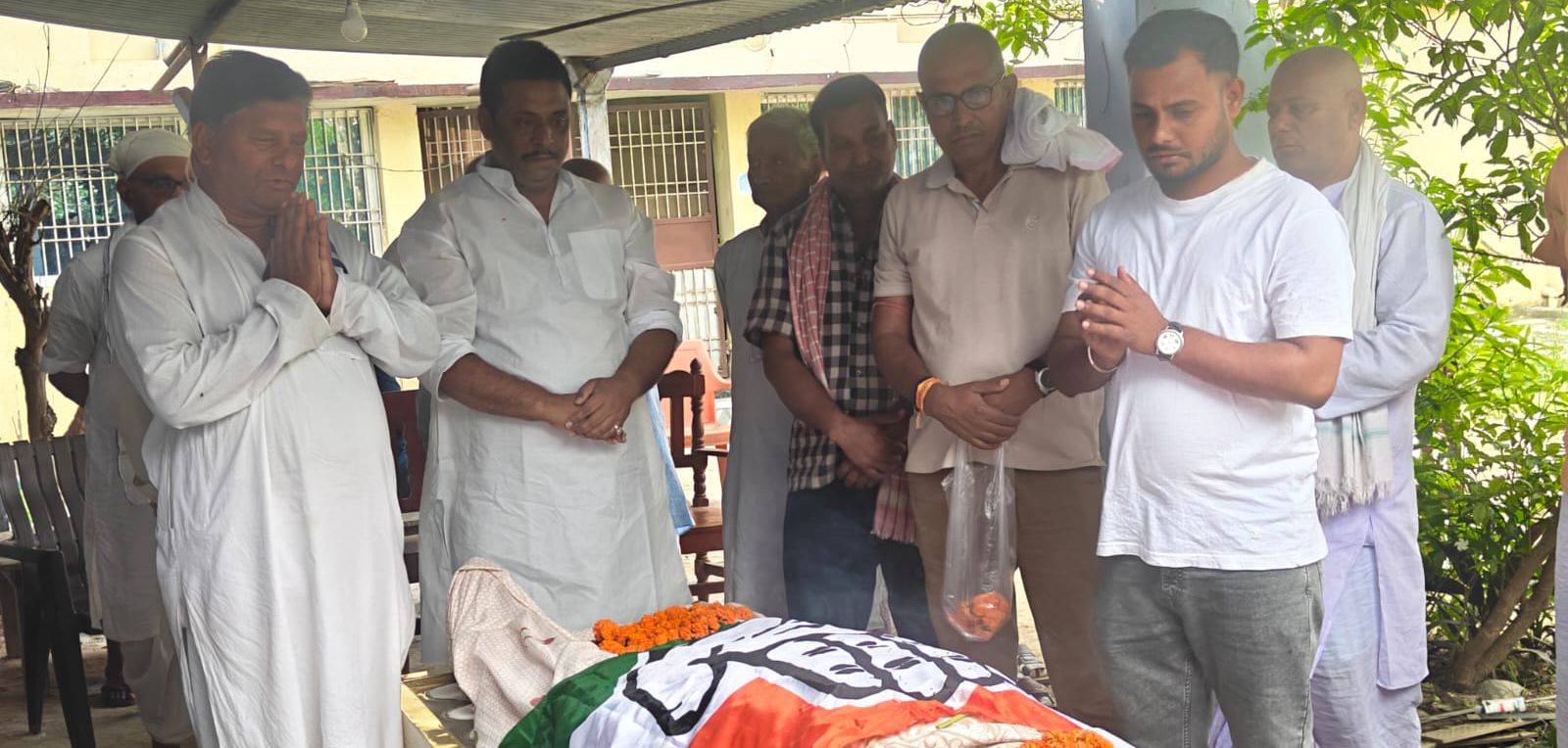 Darbhanga News: गजेंद्र नारायण झा का निधन... बेनीपुर की गरीब, गुरबों- वंचित वर्ग की सशक्त आवाज़ मौन... भरपाई मुश्किल! | Deshaj Times Darbhanga News: गजेंद्र नारायण झा का निधन... बेनीपुर की गरीब, गुरबों- वंचित वर्ग की सशक्त आवाज़ मौन... भरपाई मुश्किल!