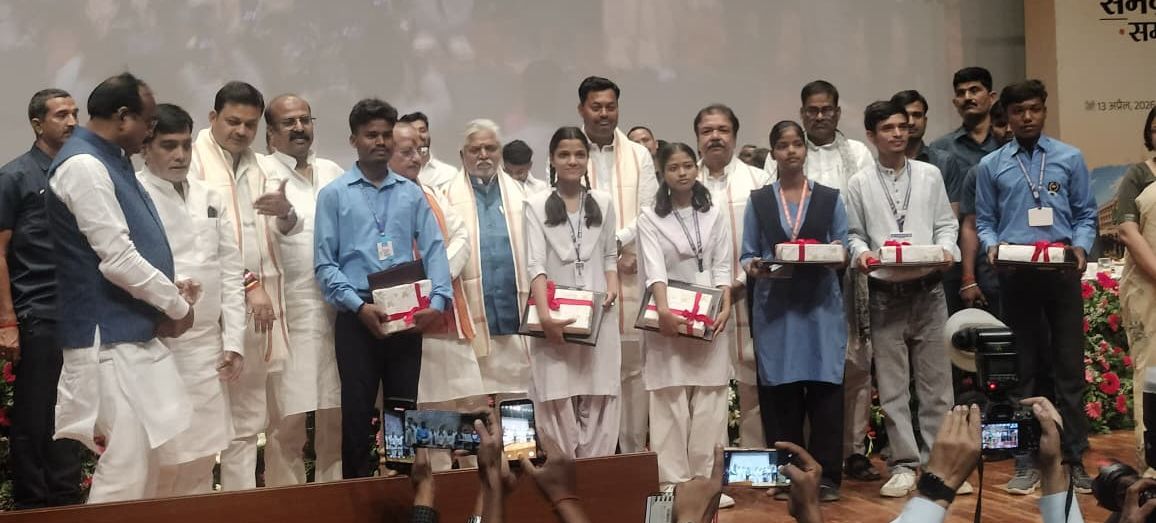 Bihar News: बिहार में SC/ST Hostel Grant एससी-एसटी छात्रों को बड़ी राहत, छात्रावास अनुदान हुआ दोगुना, पढ़िए 'शिक्षित बनो'