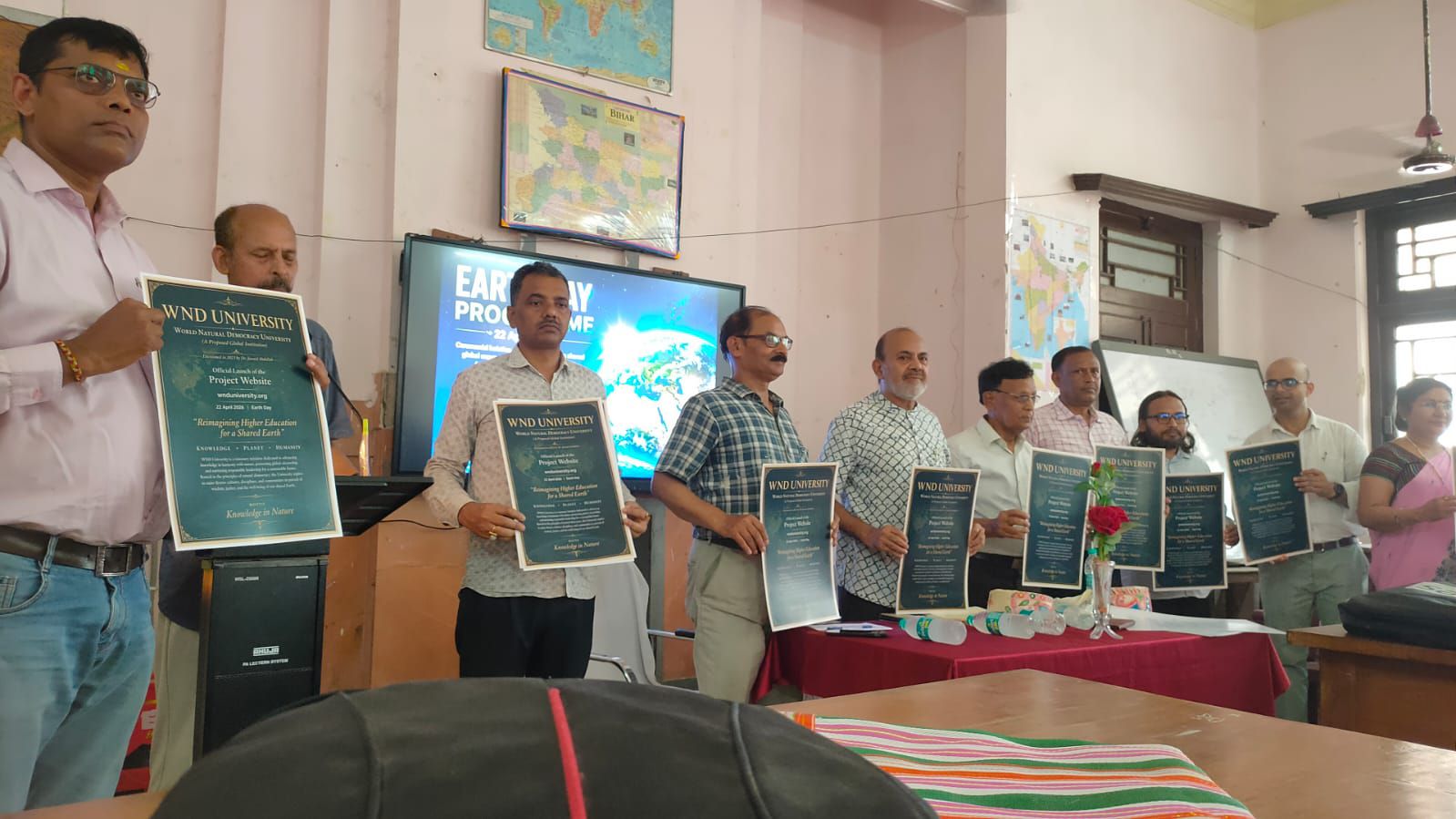 Darbhanga News: LNMU से आईं आवाज...पर्यावरण बचाने के लिए दरभंगा गंभीर, किया मंथन, 'नेचुरल डेमोक्रेसी' को बताया भविष्य का विकल्प