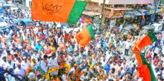 Bihar Politics: बीजेपी के गढ़ में सेंध, क्या बदल रहा है बिहार का सियासी समीकरण? पढ़िए बीजेपी के ‘मजबूत आधार’ में बेचैनी?