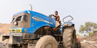 Bihar News: बिहार में अवैध बालू खनन पर पुलिस का शिकंजा, गया और औरंगाबाद में 5 ट्रैक्टर जब्त, मचा हड़कंप