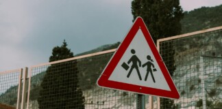 Bihar Road Safety: बिहार रोड सेफ्टी में न्यू डायमेंशन! खतरनाक सड़कों की होगी तकनीकी जांच, परिवहन विभाग का बड़ा फैसला, बनेंगे 37 नए फुट ओवरब्रिज