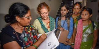 Bihar Census Scam: जनगणना के नाम पर ‘ Cyber Thug ’ का शिकार ना हो जाए आप… ऐसे खाली हो रहे बैंक खाते, पढ़िए रिपोर्ट