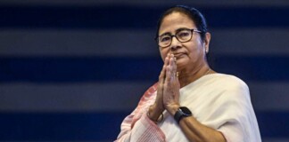 पश्चिम बंगाल चुनाव: ममता बनर्जी का बड़ा आरोप, बोलीं – ‘लोकतंत्र का गला घोंटा जा रहा है’