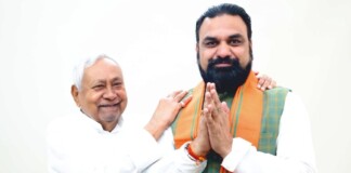 Bihar Cabinet: विभागों के बंटवारे के बाद … कंधे पर हाथ…30 मिनट की मुलाकात और एक्शन में नई सरकार! पढ़िए -नीतीश-सम्राट गुफ्तगू की ज़ुफ्तजू … क्या बदलेगी अदा?