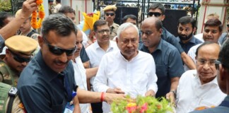 Bihar Politics: Ex CM नीतीश कुमार सीतामढ़ी में, अचानक दौरे ने बढ़ाई सियासी सरगर्मी, कार्यकर्ताओं को दिया बड़ा मंत्र