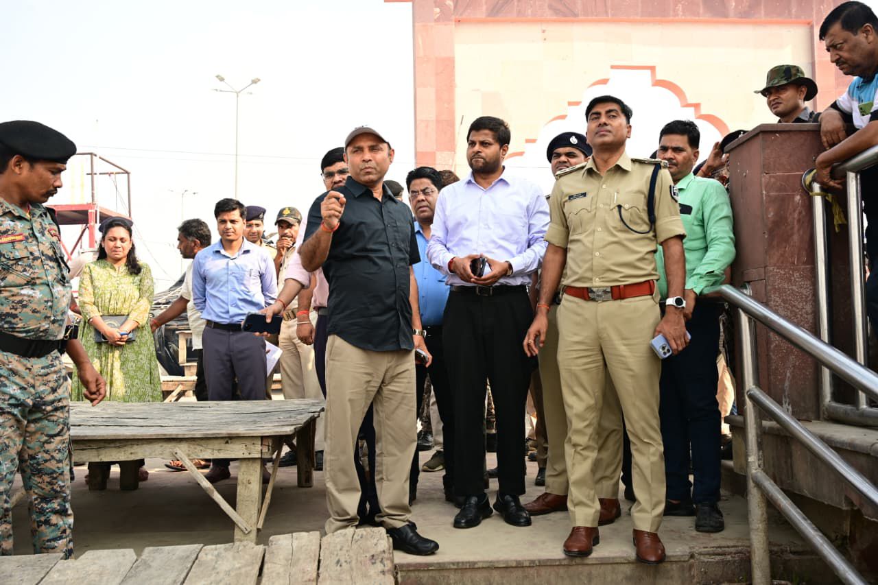 Bhagalpur News: श्रावणी मेला: भागलपुर में प्रशासन अलर्ट, शौचालय, चेंजिंग रूम, प्रकाश व्यवस्था, भीड़ नियंत्रण, सुरक्षित आवागमन और गंगा के बढ़ते जलस्तर से सुरक्षा, पढ़िए -बड़ी तैयारी
