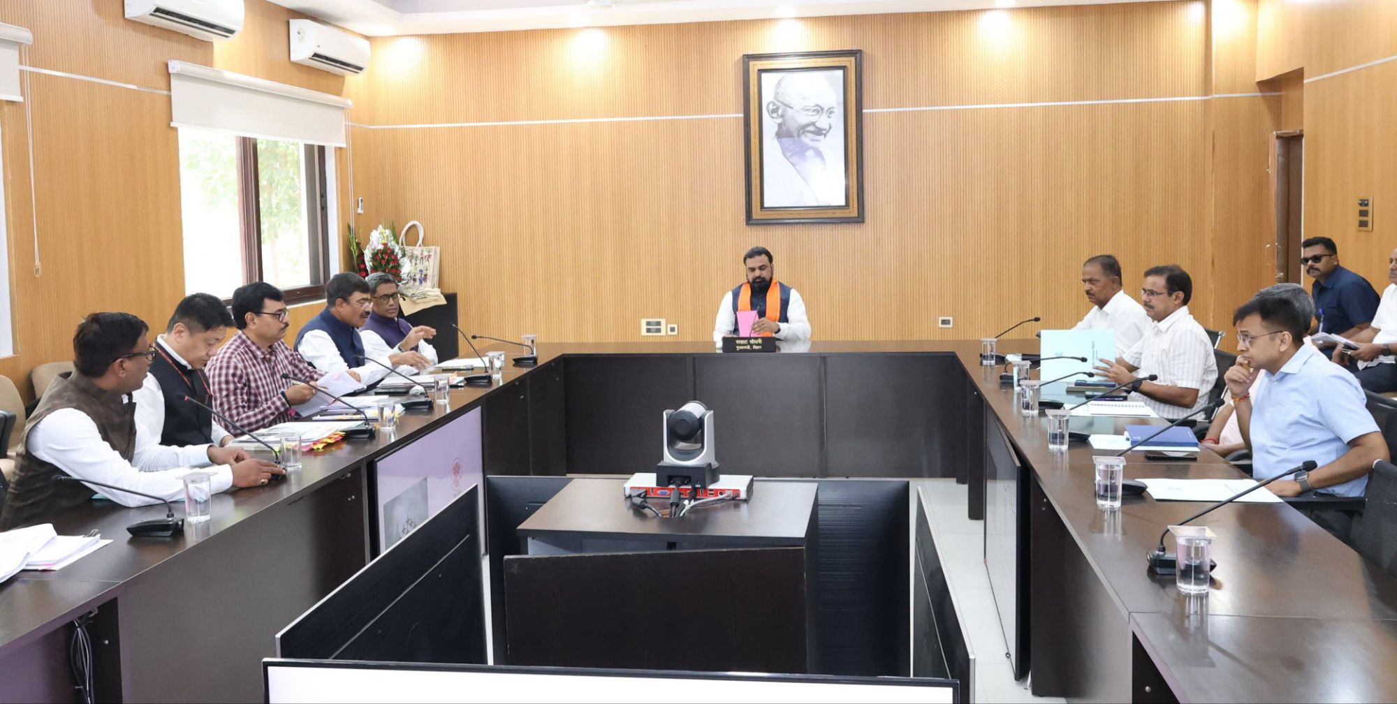 Bihar Aviation: बिहार एविएशन को मिलेंगी नई रफ्तार, CM Samrat का बड़ा प्लान, एयर कनेक्टिविटी 10 गुना बढ़ाने का टारगेट, पढ़िए -Bihar Aviation विस्तृत रोडमैप बनाने की तैयारी