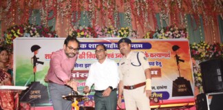 Darbhanga News: बिरौल में ‘एक शाम शहीदों के नाम’: देशभक्ति सरगम से गूंज उठा सुपौल बाजार, खूब थिरके लोग, ‘भारत माता की जय’ और ‘वंदे मातरम’ ने भरा जोश!