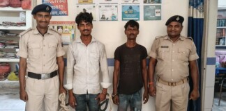 Darbhanga News: नशे में गिरफ्तारी: सिमरी में नशेड़ियों का हंगामा, पुलिस ने दो को दबोचा