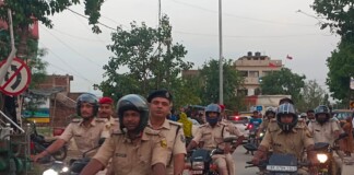 Darbhanga Kamtaul Police News: बकरीद से पहले अलर्ट हुई पुलिस, थानाध्यक्ष संजीव चौधरी ने गांवों में निकाला फ्लैग मार्च