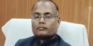 Darbhanga BDO Raid: वाह रे बाबू! तनख्वाह से तेज निकली संपत्ति, EOU ने खोले हिसाब-किताब…केवटी के BDO साहब चर्चा में!