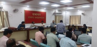 Darbhanga DM News: DM Kaushal Kumar के सख्त आदेश से राजस्व कर्मियों में हड़कंप, लापरवाही में कर्मचारी निलंबित