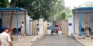 Bihar Politics: इस सादगी पर कौन ना मर जाए ए – खुदा…CM आवास छोड़ इस घर में लौटे नीतीश, सामान देख सब हैरान! ठेला पर कूलर और ट्रैक्टर पर आलमारी…… पता…नीतीश कुमार न्यू रेजिडेंस