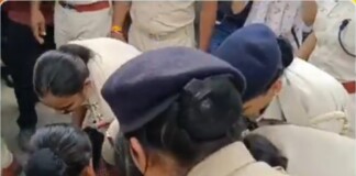 BPSC TRE-4: पटना में छात्रों का हल्ला बोल, शिक्षा मंत्री बोले- जल्द आएगा शेड्यूल, तैयारी में जुटें