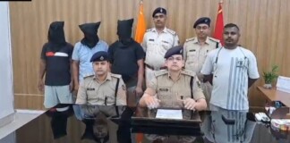 Munger News: मुंगेर में हथियार तस्करी गिरोह का पर्दाफाश, पुलिस ने 120 कारतूस और पिस्टल के साथ तीन तस्कर दबोचे