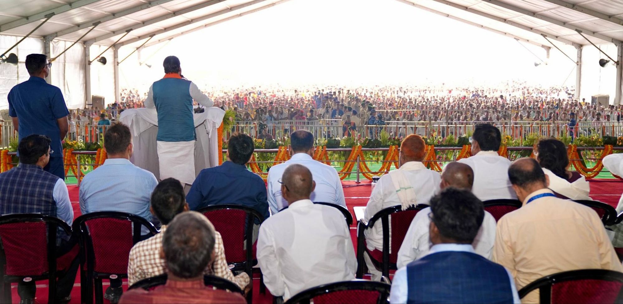 Bihar News: बेटियों की सुरक्षा पर CM सम्राट चौधरी का बड़ा बयान, कहा- जब तक घर नहीं लौटेंगी, पुलिस जागेगी! फिर भीड़ ने जो पूछा सीएम मुस्कुराकर आगे बढ़ गए...!