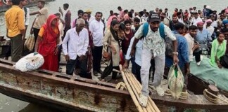 Bhagalpur News: गंगा में नाव हादसा: बीच धार में ख़राब हुई यात्रियों से भरी नाव, SDRF ने सभी को सुरक्षित बचाया