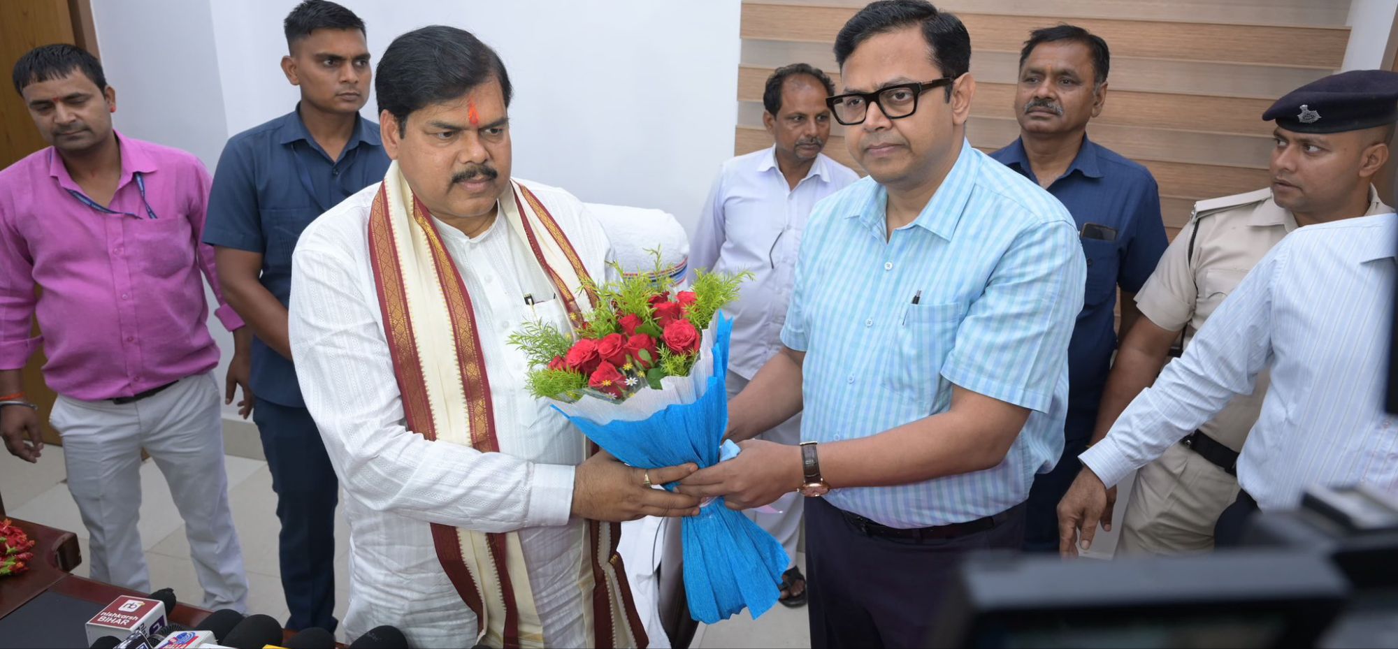 Bihar Education News: कौन हैं, बिहार के शिक्षा मंत्री मिथिलेश तिवारी, डिग्री, छात्र जीवन से राजनीति तक, क्या है शैक्षणिक पृष्ठभूमि? तस्वीरों से देखिए... Education Minister LIVE !