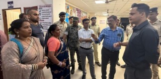 Madhubani Hospital Improvement: DM आनंद शर्मा का अल्टीमेटम, एक महीने में सुधारें इमरजेंसी सेवाएं, वर्ना होगी सख्त कार्रवाई