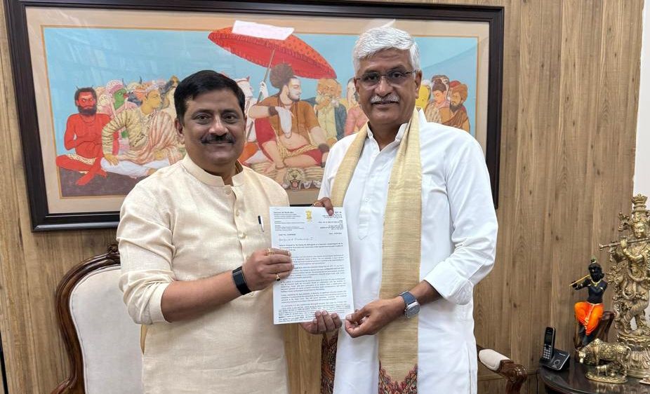 Mithila Manuscripts के संरक्षण को लेकर जगी उम्मीदें, Darbhanga मिथिला शोध संस्थान को मिलेगा राष्ट्रीय पहचान, 'ज्ञान भारतम् मिशन' में होगा शामिल, JDU MP संजय झा की पहल | Deshaj Times Mithila Manuscripts के संरक्षण को लेकर जगी उम्मीदें, Darbhanga मिथिला शोध संस्थान को मिलेगा राष्ट्रीय पहचान, 'ज्ञान भारतम् मिशन' में होगा शामिल, JDU MP संजय झा की पहल