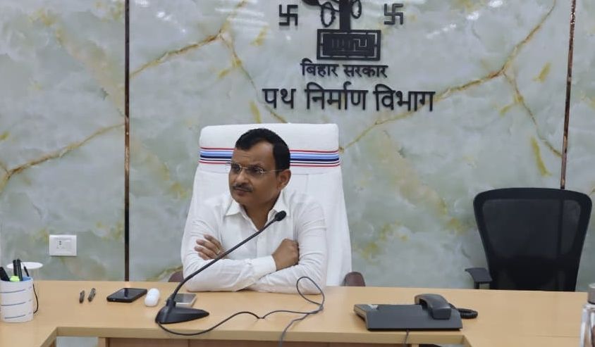 Lakhisari-Bihar News: लखीसराय बाईपास दरार में सचिव पंकज पाल का बड़ा एक्शन, निर्माण एजेंसी ब्लैकलिस्ट, भारी वाहनों पर रोक