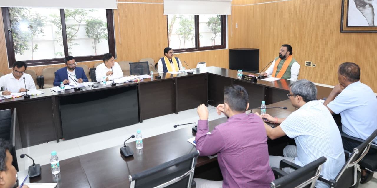 Bihar News: बिहार में अगले 5 सालों में 1 लाख शिक्षकों की नियुक्ति का ऐलान, 'Bihar Teacher Recruitment' का हर साल जुलाई में विज्ञापन, CM Samrat Chaudhary ने थामी हाईलेवल कमान! | Deshaj Times Bihar News: बिहार में अगले 5 सालों में 1 लाख शिक्षकों की नियुक्ति का ऐलान, 'Bihar Teacher Recruitment' का हर साल जुलाई में विज्ञापन, CM Samrat Chaudhary ने थामी हाईलेवल कमान!