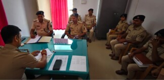 Darbhanga Police Meeting: बहादुरपुर थाने में ऑल इज नॉट वेल… SSP जगुनाथ रेड्डी ने कहा – लापरवाही हो रही, जवाब दीजिए! पढ़िए – दो पुअनि से शो कॉज