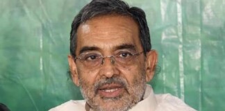 Bihar Politics: विलय की अटकलें और बेटे की सीट पर चुप्पी, मगर… सिलेंडर से ममता बनर्जी तक खूब बरसे, पढ़िए RLM अध्यक्ष उपेंद्र कुशवाहा ने क्या कहा…कोई नियंत्रण नहीं!