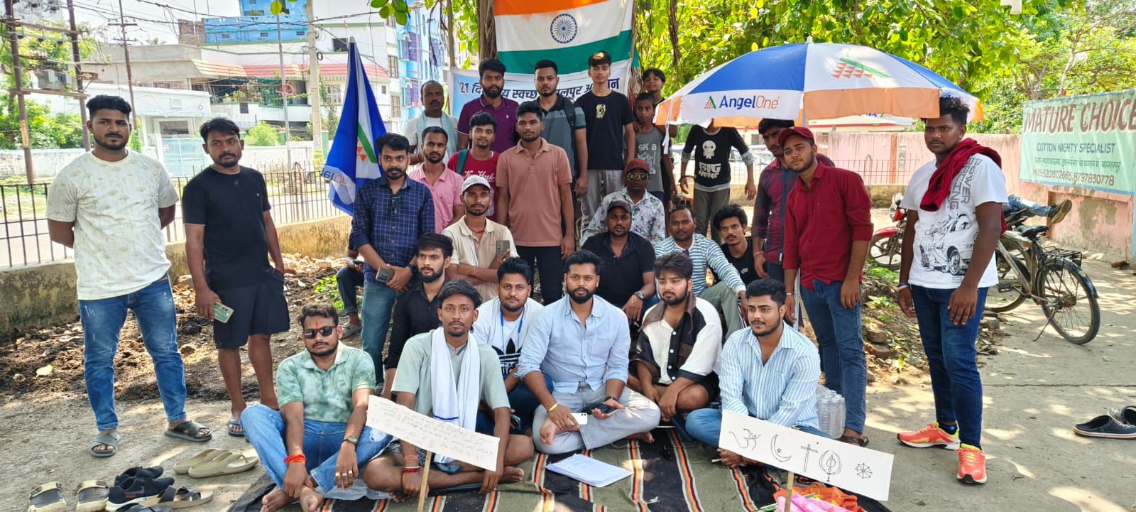 Bhagalpur News: भागलपुर में स्वच्छता की गांधीगिरी, 21 दिन से भूख हड़ताल पर आलोक, क्यों सड़कों पर उतरा सिल्क सिटी?