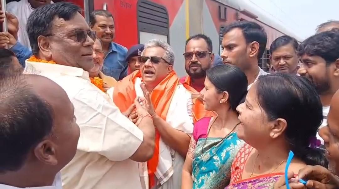Bhagalpur News: भागलपुर सहयोग शिविर: पमंत्री नितीश मिश्रा ने ममलखा में सुनी जनसमस्याएं, सुल्तानगंज में कहा -श्रावणी मेला में कांवड़ियों को बेहतर सुविधा देंगे