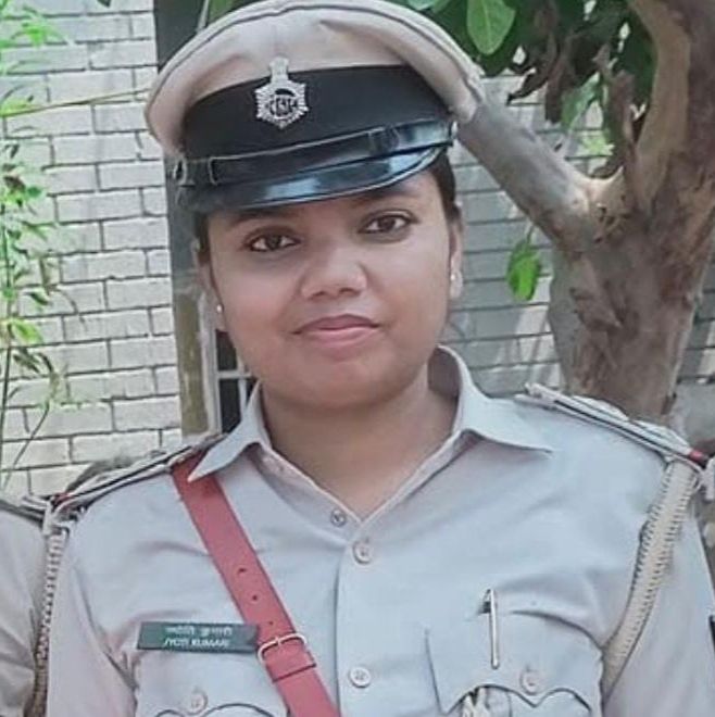 Darbhanga Police Suspension : सिमरी की दारोगा ज्योति कुमारी सस्पेंड, रिश्वतखोरी की ऑडियो में उड़ी वर्दी की लाज