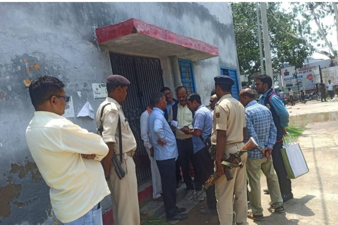 Darbhanga -Keoti BDO News: बीडीओ के ठिकानों पर EOU का छापा, संपत्ति जांच में हड़कंप