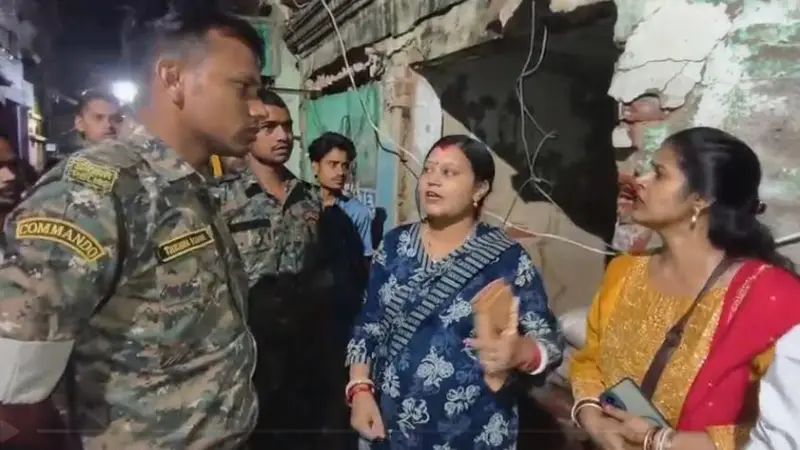 Katihar Chain Snatching News: दिनदहाड़े महिला के गले से झपटी 2 लाख की चेन, शहर में हड़कंप!