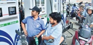 Bihar Petrol Diesel News: वाहन चालकों को मिली बड़ी राहत! क्या आपके शहर में बदले पेट्रोल-डीजल के दाम? जानें यहां…