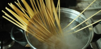 Darbhanga News: शादी की तैयारी, खौलते दूध में गिरी 5 साल की बच्ची, 90% जली, PMCH रेफर