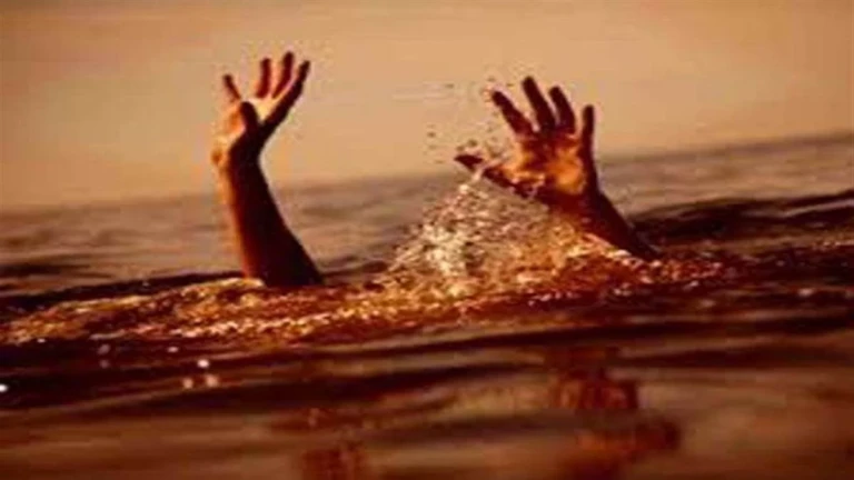 West Champaran Drowning News: गंडक नदी में नहाने गया छात्र अचानक डूबा, परिजनों का रो-रोकर बुरा हाल!
