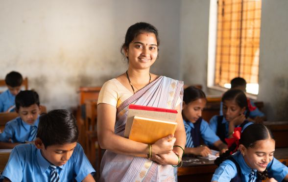 सरकारी शिक्षक हो तो सावधान! बिहार में यह किया तो सीधे जाएगी नौकरी, विभाग हुआ सख्त