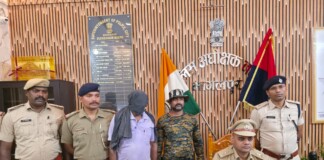 Bhagalpur Crime News: मिला हथियारों का जखीरा! भागलपुर में अपराध की साज़िश रचते पुलिस ने दबोचा शातिर अपराधी, बड़ा खुलासा