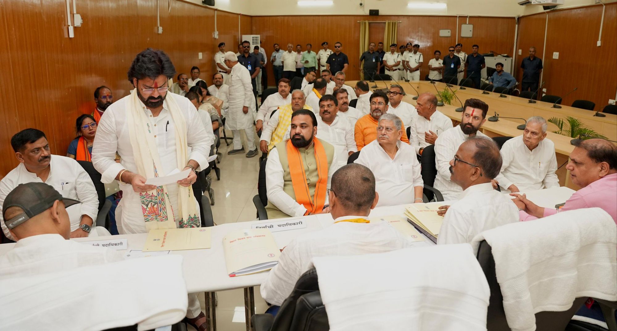 Bihar MLC News: बिहार विधान परिषद में बिना कोई विरोध! 10 सीटों पर निर्विरोध निर्वाचन, वोटिंग की नौबत नहीं... उपेंद्र कुशवाहा को जोर का झटका!