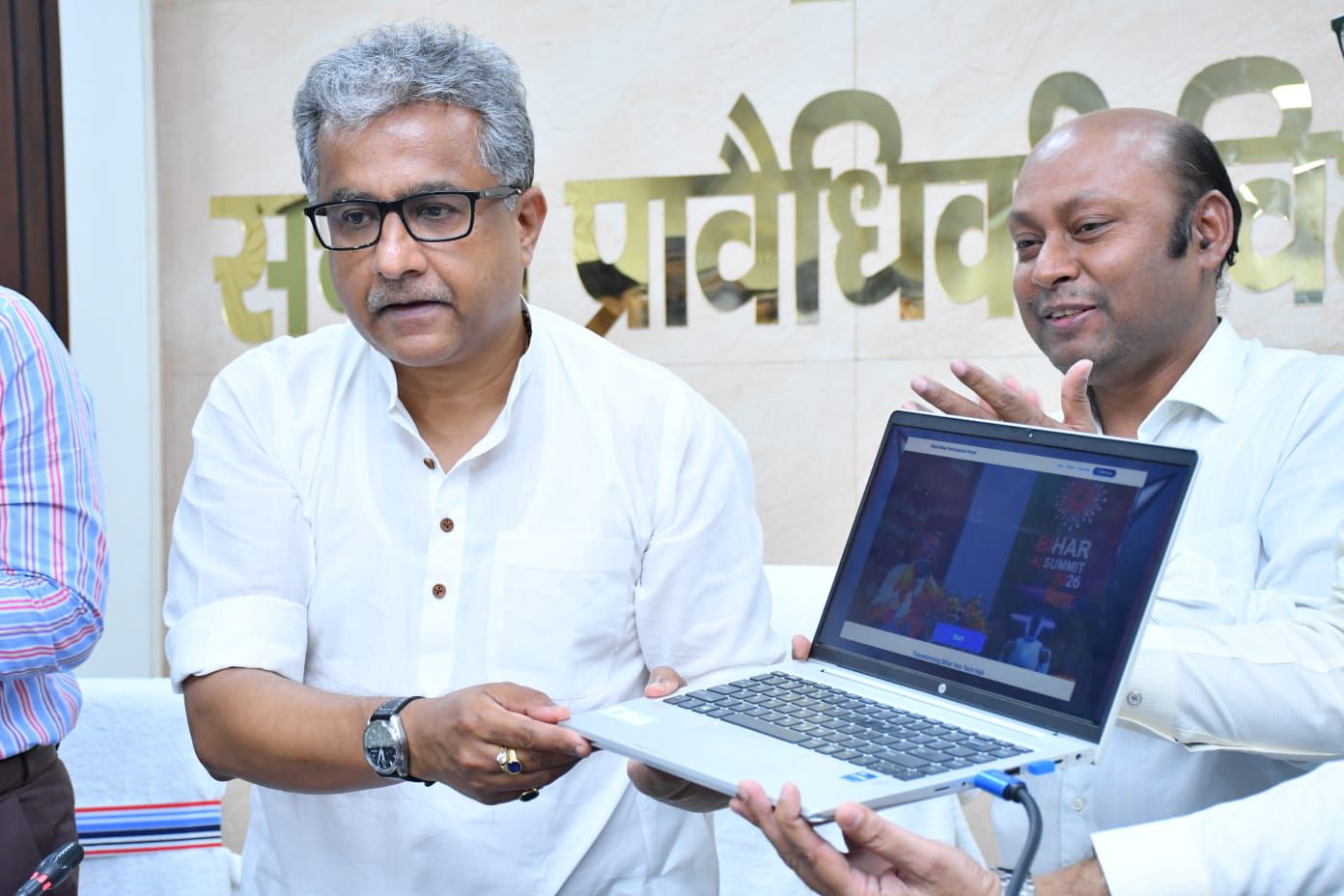Bihar Digital Platform News: सरकार का बड़ा फैसला: प्रवासी बिहारी लाएंगे BIHAR में निवेश, 'ब्रेन ड्रेन' अब 'ब्रेन गेन' में बदलेगा! जानिए - डिजिटल प्लेटफॉर्म के उद्घाटन पर आईटी मंत्री नीतीश मिश्रा ने क्या कहा!