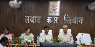 Siwan Nagar Vikas News: सीवान में बड़ा फैसला! जलजमाव और कचरे से मिलेगी मुक्ति? प्रशासन की नई योजना से उम्मीदें बढ़ीं।