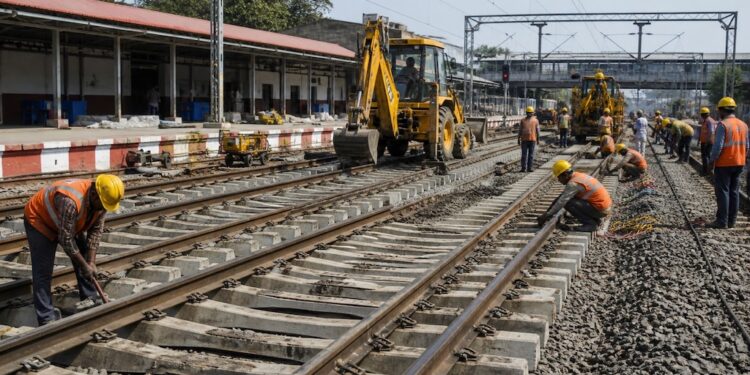 Muzaffarpur Rail News: मुजफ्फरपुर-समस्तीपुर-बछवाड़ा रेलखंड पर तीसरी रेल लाइन की तैयारी! क्या खत्म होगा ट्रेनों का इंतजार? जानिए खास बात