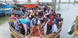 Bhagalpur Traffic News: विक्रमशिला सेतु संकट: CM का बड़ा फैसला, गंगा पार मुफ्त नाव सेवा, मगर कैसे! DM की नाविकों, घाट संवेदकों, परिवहन एजेंसियों से मैराथन मीटिंग