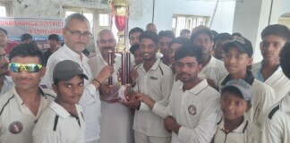 Darbhanga Cricket News: दरभंगा में क्रिकेट का रोमांच: ईगल्स क्लब बना बी डिविजन लीग का चैंपियन, बेनीपुर स्टेडियम को मिलेगा राज्यस्तरीय दर्जा |बड़ा ऐलान