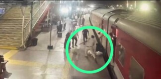 Bhagalpur Railway News: चलती ट्रेन से उतर रही थी महिला, तभी RPF जवान ने जान पर खेलकर बचाई जिंदगी!