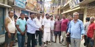 Darbhanga -Kusheshwarsthan Rail News: कुशेश्वरस्थान में सकरी-हसनपुर रेल परियोजना ठप: विरोध में बाजार बंद! नारेबाजी, पढ़िए -क्या नेताओं ने तोड़ दिया लाखों का सपना?